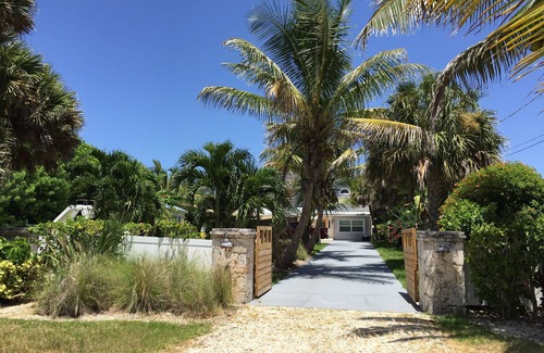 Floridana Beach House | Secluded Ocean Front Home