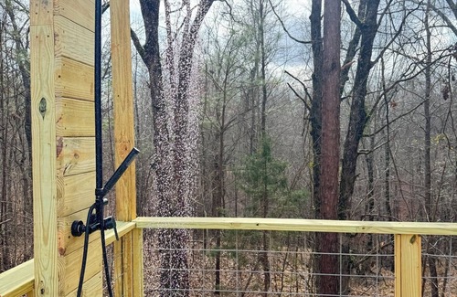 Tie Plant Cabin | Secluded one bedroom cabin with large deck overlooking a wooded gully.