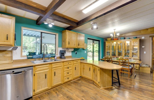 Adelma Beach House | Secluded Port Townsend Retreat: Pets Welcome!