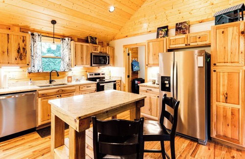Hendersonville Cabin | Secluded, Private! Forested Hendersonville Retreat