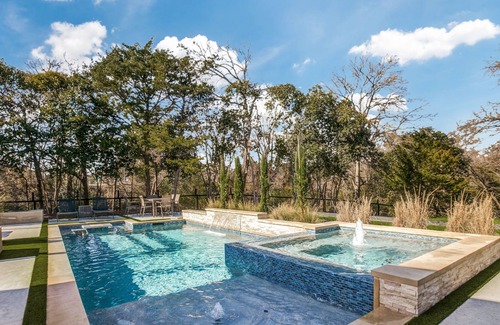 Lochwood Villa | Secluded Private Retreat with Luxurious Pool & Spa