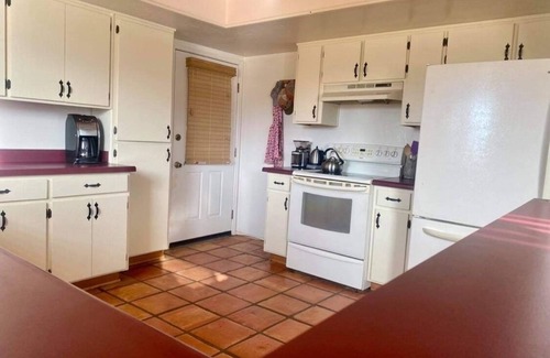 Sierra Vista Southeast House | Secluded Pueblo style home near Sierra Vista