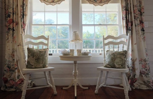 Canyon Lake Cottage | Secluded, Quiet 1B/1B Luxury Private Farm Stay