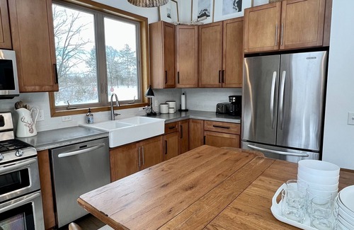 Pullman Cabin | Secluded & Restful! Modern Cabin-close to South Haven, Fennville, Saugatuck!