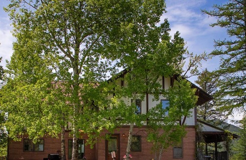 Columbia Falls House | Secluded River Retreat 8 minutes from West Entrance to Glacier National Park.
