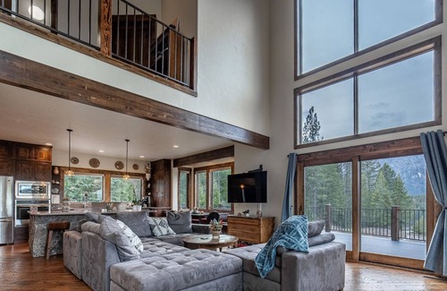 Martin City House | Secluded River Retreat 8 minutes from West Entrance to Glacier National Park.