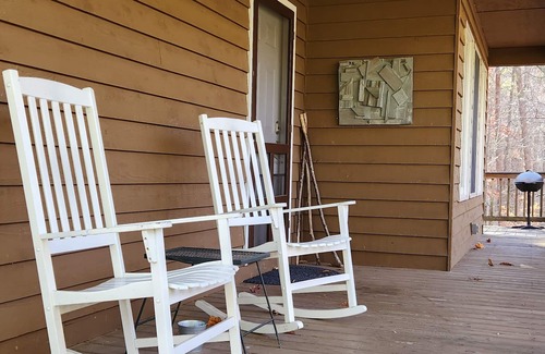 Dyke Cabin | Secluded, romantic cabin for 2 in the Blue Ridge mountains of Virginia