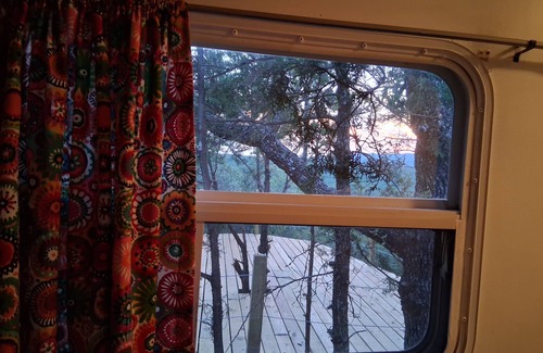 Gordon House | Secluded RV on mountain bluff overlooking lake with large deck. Hiking &biking