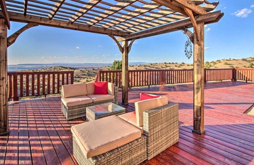 Placitas House | Secluded Sanctuary w/ Sweeping Hilltop Views