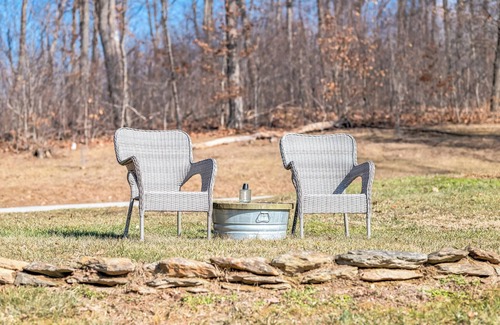 Brogue House | Secluded Scenic Retreat, Amish Country, Vineyards
