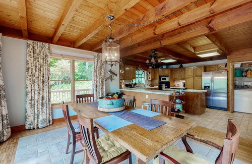 Topton House | Secluded & spacious lake-view home with huge primary suite & amazing location