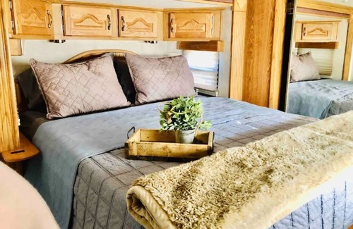 Keene House | Secluded, Spacious RV on Scenic Mt top w/Sunsets