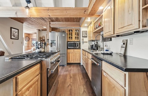 Alma Cabin | Secluded Spacious Sunny Home 12 Miles To Breckenridge 303-475-9400