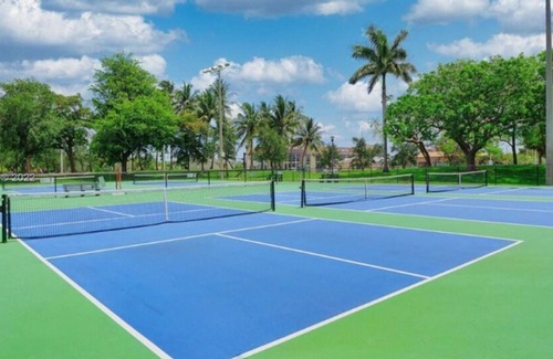 Pompano Beach Villa | Secluded Sweet Relaxing Oasis 2 Beds&Pool 24/24!