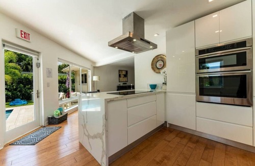 North Bay Village House | Secluded Villa | 3 bedrooms | Heated Pool