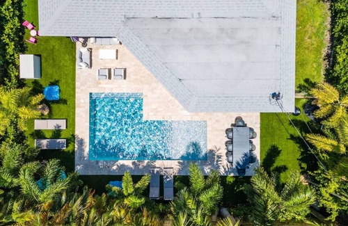 North Bay Village House | Secluded Villa | 3 bedrooms | Heated Pool