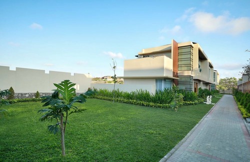Kampial Villa | Secluded Villa Near GWK Cultural Park in Nusa Dua, Quiet and Lux!