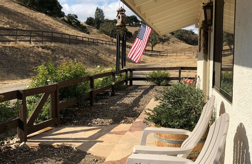 Santa Ynez House | Secluded Wine Country Ranch Cottage in the Rolling Hills of Santa Ynez