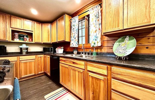 Bristol Cabin | Secluded Woodland Cabin Near Newfound Lake & Ski Resorts Sleeps 6