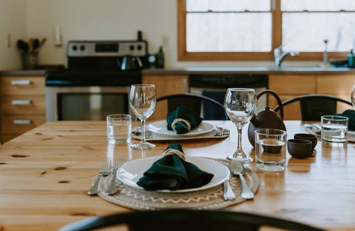 Ojibwa Cabin | Seclusion, Avail Christmas-Hot Tub, WIFI, 2 Kings