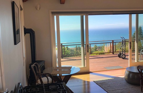 Little River House | Seclusion, Sea & Serenity-hilltop gem on 10 pvt acres w/ocean views & fireplace