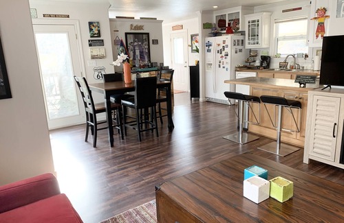 Mid America Cottage | “Seclusion” - Swim-Boat Dock, Hot Tub, Fire Pit, Kayaks for rent on property