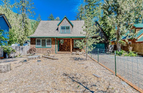 Mount Hood Village House | Second Chair Inn