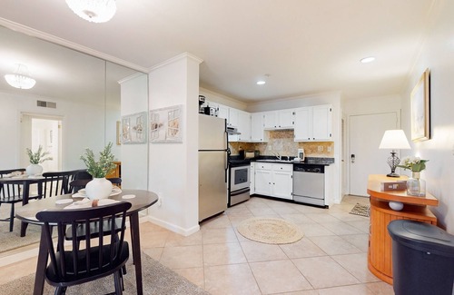 Palmetto Dunes Villa | Second-floor villa with multiple pools, hot tub, gym, tennis & beach access