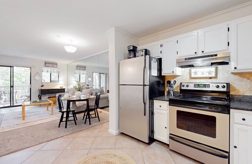 Palmetto Dunes Villa | Second-floor villa with multiple pools, hot tub, gym, tennis & beach access