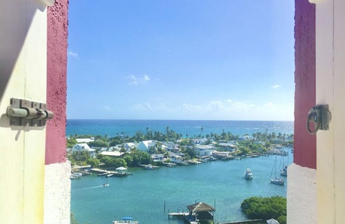 Hope Town House | Second Wind - 3BR, 2BA With Atlantic Views!
