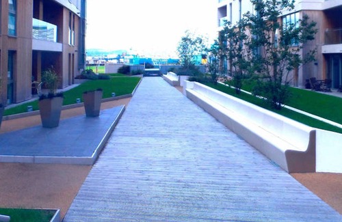 Belfast Apartment | Seconds from Titanic History: Penthouse Apartment for 4 guests