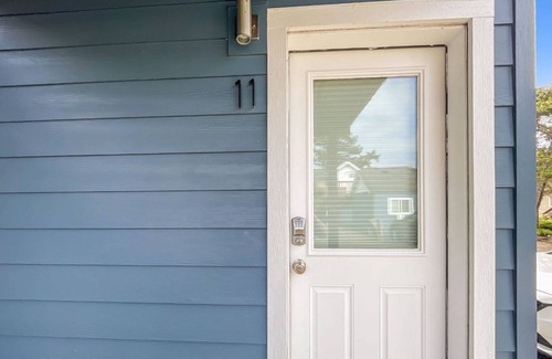 Rockaway Beach Condo | Seconds to Beach, Unit 11 Pet Friendly, Volleyball Community Fire-Pit, Coastline Setting