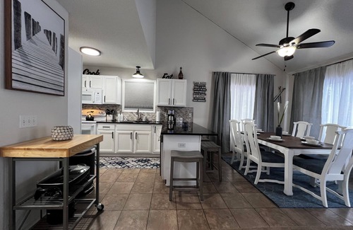Alger House | Secord Lake Private Wooded Luxury Retreat