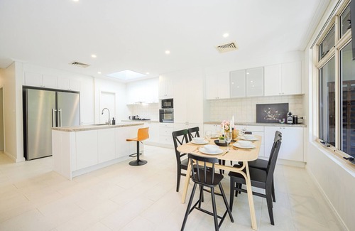 North Sydney House | Secret Garden/North Sydney/Walk to Metro & Train/7pl