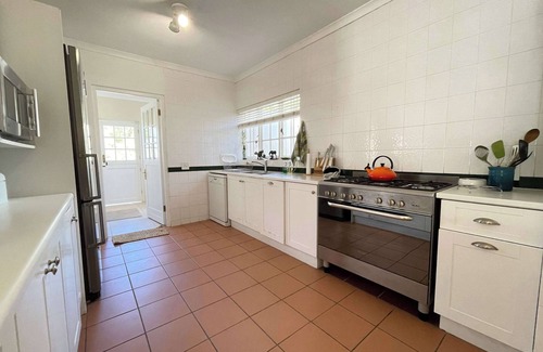 Plettenberg Bay Villa | Secret Garden Villa | 3BD w/Pool & Ocean Peek
