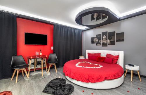 Saint Michel Apartment | Secret Night