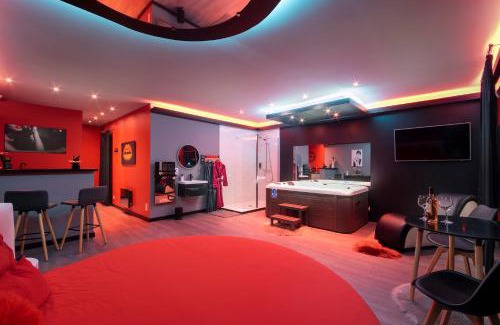 Saint Michel Apartment | Secret Night