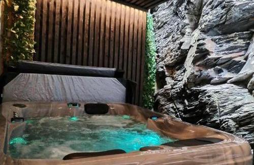La Roche-en-Ardenne Apartment | Secret Rock - Jaccuzi privé