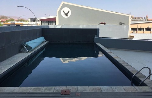 Windhoek Central Apartment | Secure, Modern & Comfy, Lux Suite @77 Independence