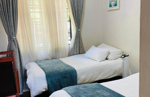 Chiawa Conservancy Bed & Breakfast | Secure place with backup power, close to shopping malls, 11 km from the airport.