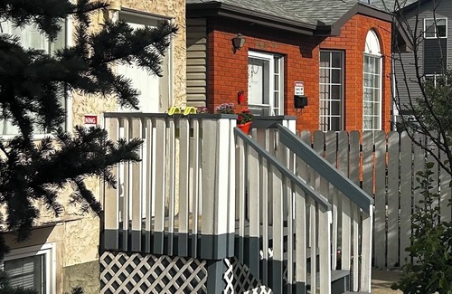 North Central Edmonton House | Secured Private Queen Bedroom with Desk & Attached Toilet in Downtown Edmonton.