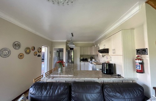 Sedgefield Cottage | Sedgefield Kingfisher Cottage in the heart of the Garden Route
