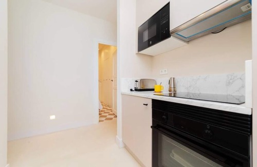 Barrio de La Latina Apartment | Seductor piso en La Latina/Calle Mediodía Grande