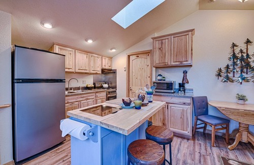 San Juan River Village Condo | See Fall's Changing Colors! Sancho's Casita: Cozy Studio with Full Kitchen, 15 Minutes to Wolf Creek