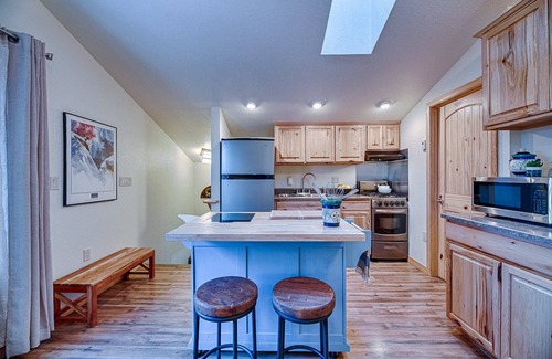 San Juan River Village Condo | See Fall's Changing Colors! Sancho's Casita: Cozy Studio with Full Kitchen, 15 Minutes to Wolf Creek