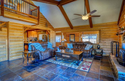 Pagosa Springs House | See Fall's Changing Colors! Mountain Sunset Cabin:Outdoor Fireplace,30 Min to Wolf Creek Ski Resort!