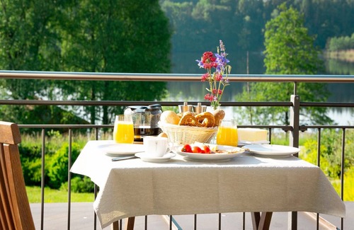 Pelham Apartment | See-Lodge, 54 qm Erdgeschoss, kombinierter Wohn-/Schlafraum