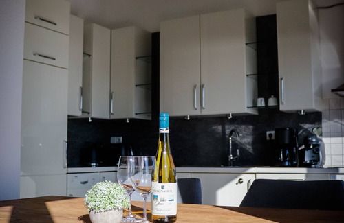 Unteruhldingen Apartment | See-wohnung mit Charme und Toller Sicht auf See und Berge