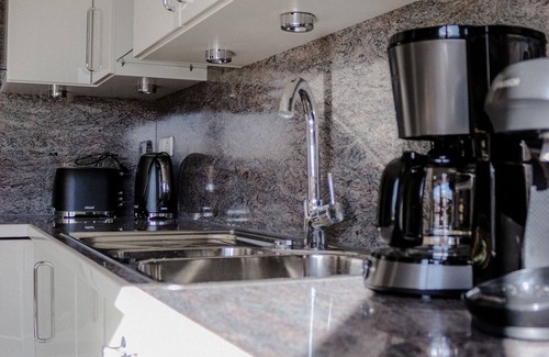 Unteruhldingen Apartment | See-wohnung mit Charme und Toller Sicht auf See und Berge