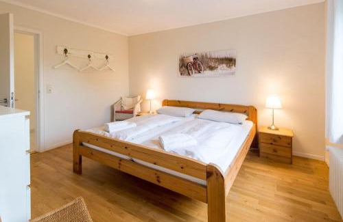 Bockholm House | Seeblick II - gemütliche 60qm - ganzes Haus - 50m zum Naturstrand - mit Terrasse und großem Garten